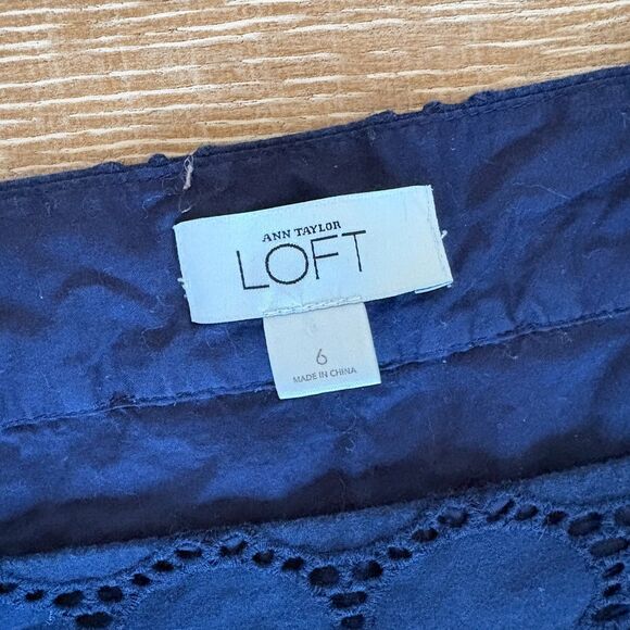 Ann Taylor LOFT Women's 6 Eyelet Short Sleeve Tunic Shift Dress Navy - Picture 6 of 6